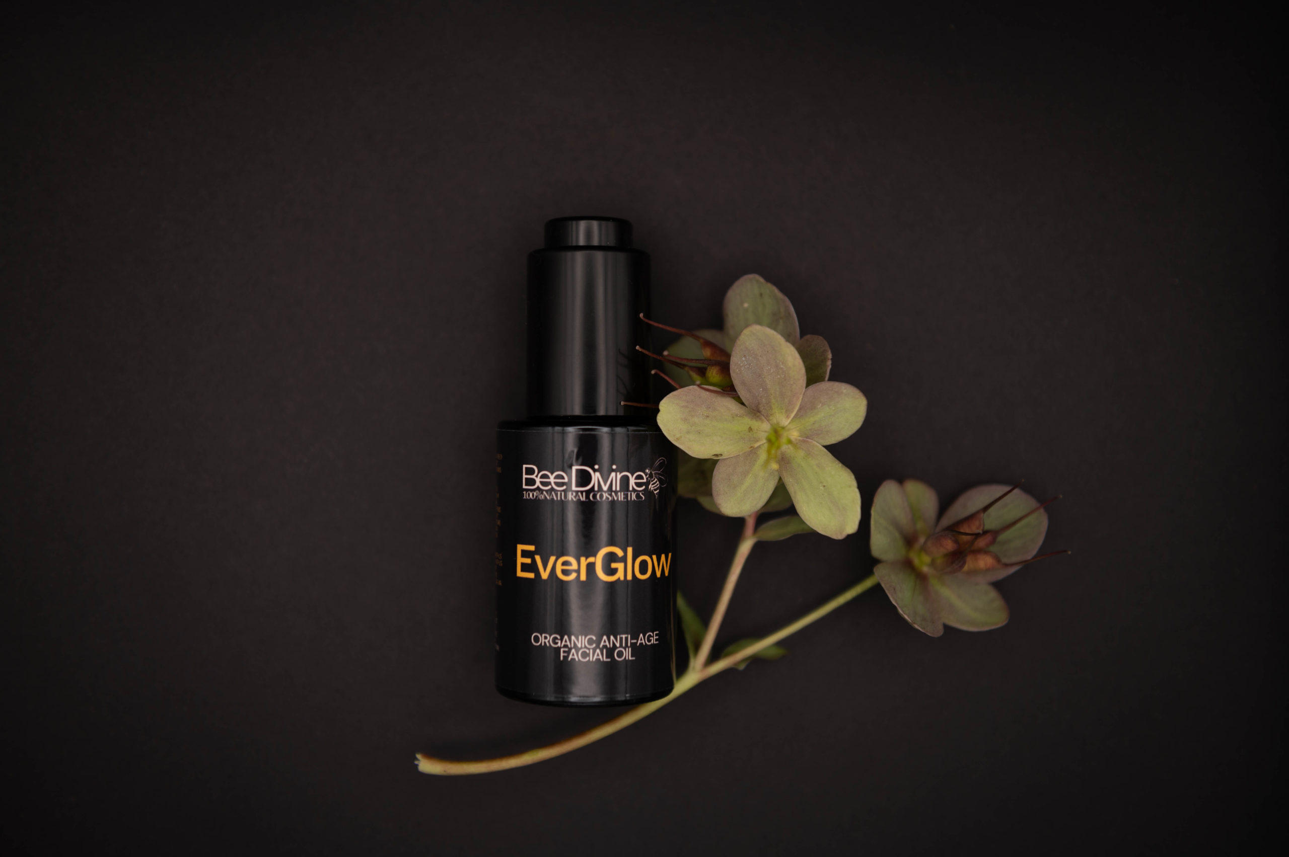 Natural & organic facial oil