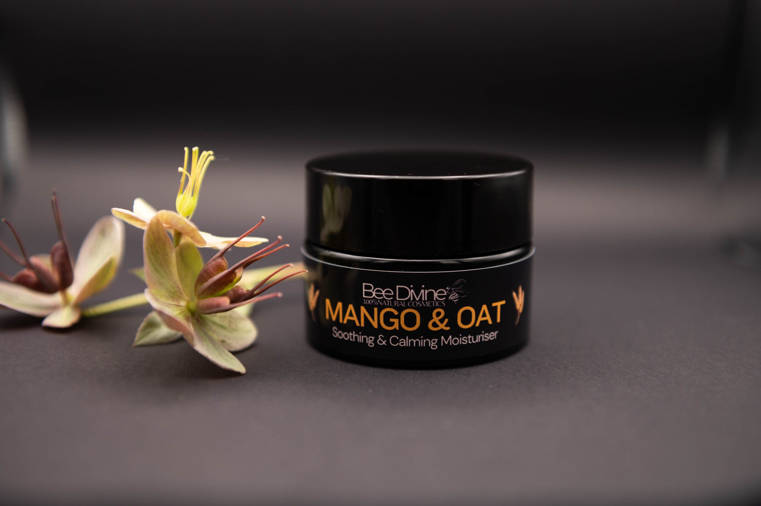 Natural & organic mango and oat whipped butter moisturiser