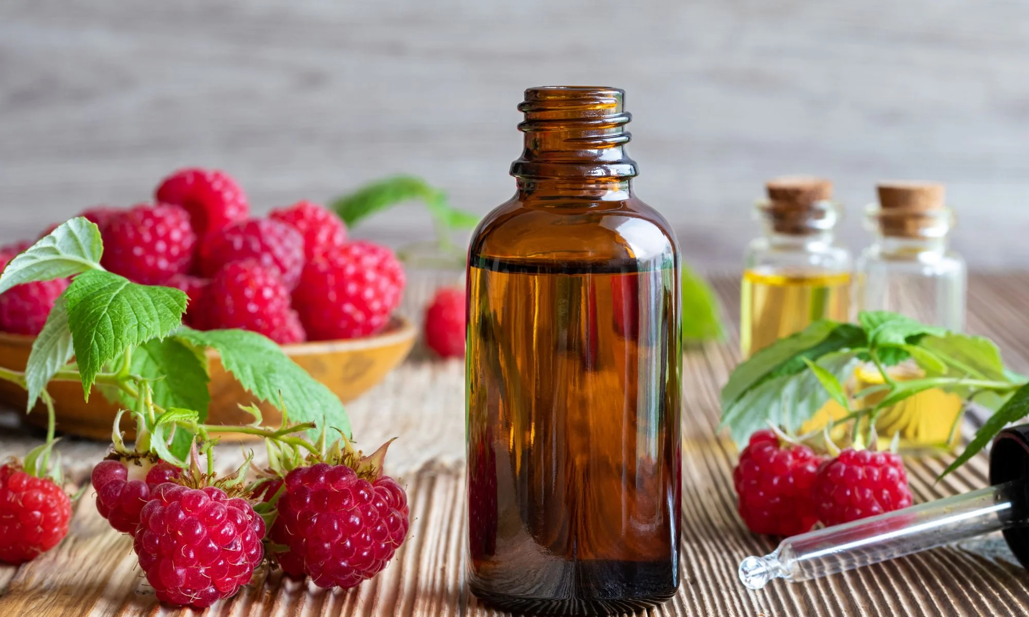 Raspberry Oil is one of the richest plant sources of omega-3 fatty acids. It helps to calm irritation, reduce fine lines and deliver intense hydration.