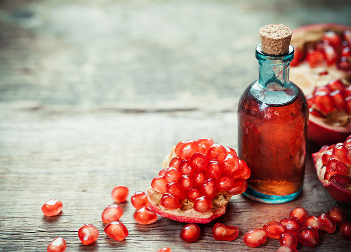Pomegrenate Seed Oil is one of the richest plant sources of omega-3 fatty acids. It helps to calm irritation, reduce fine lines and deliver intense hydration.