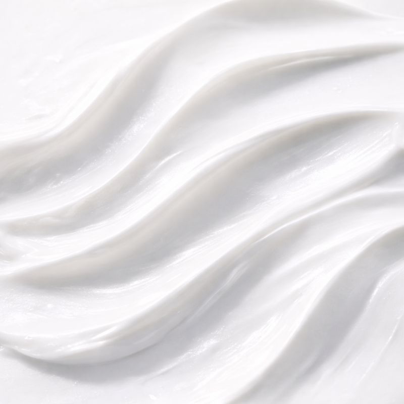 face cream texture bee divine natural skincare cosmetic ingredients luxury brand UK skin intelligence CRMS